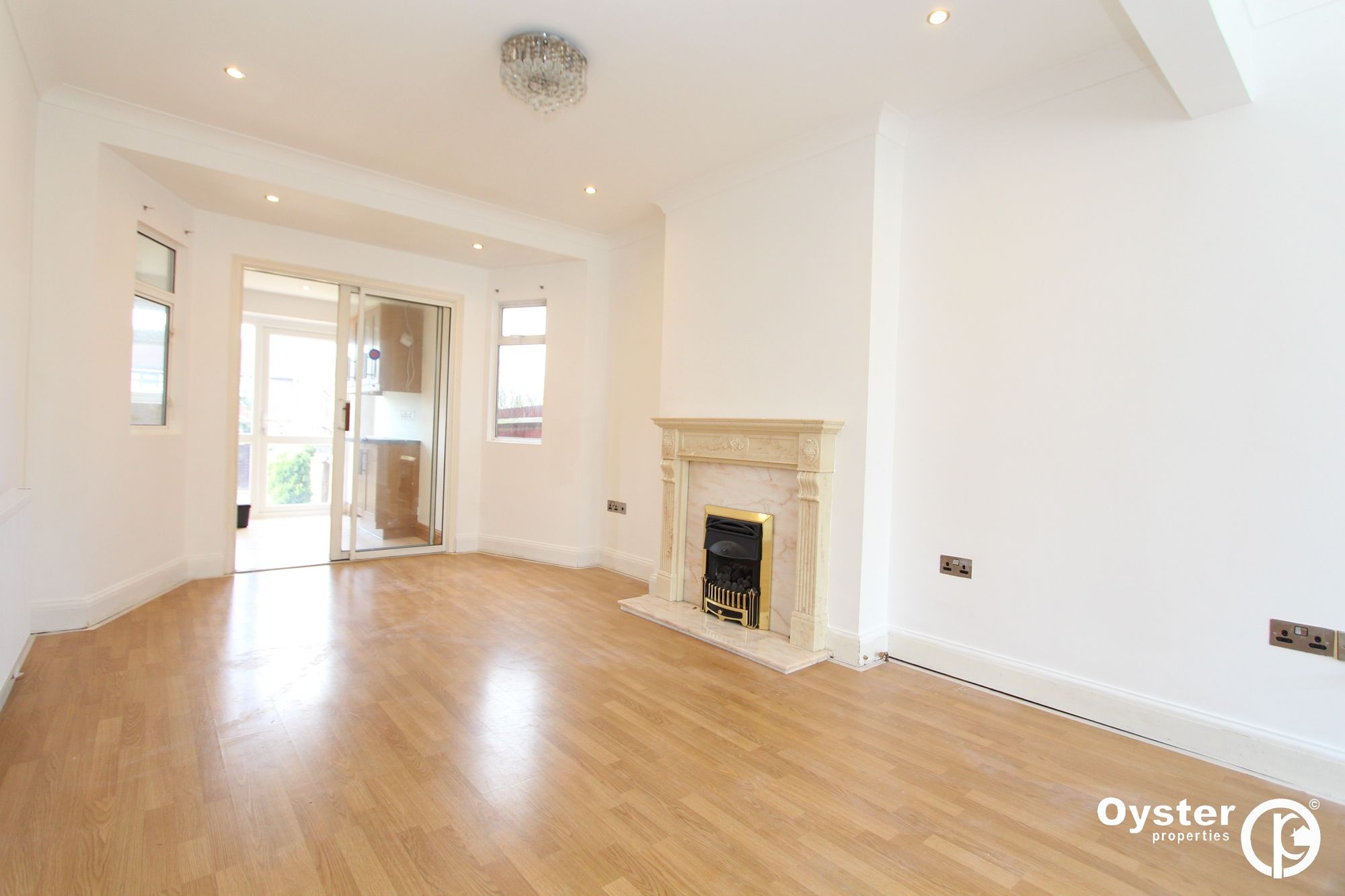 86 Bromefield, Stanmore photo 3