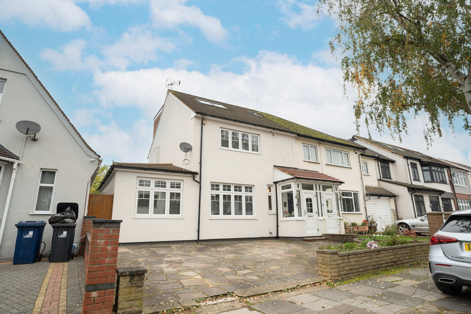 5 bedroom semi-detached house for sale 0