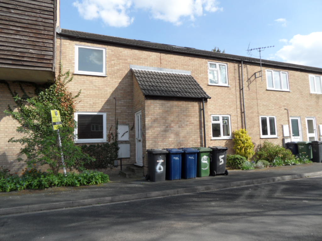 6, Moss Bank, Cambridge photo 2