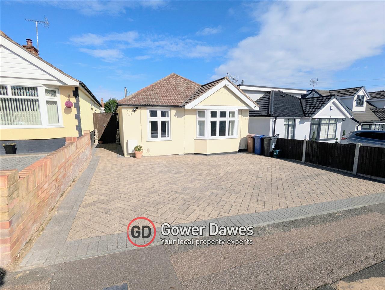 13, Boscombe Avenue, Essex photo 2