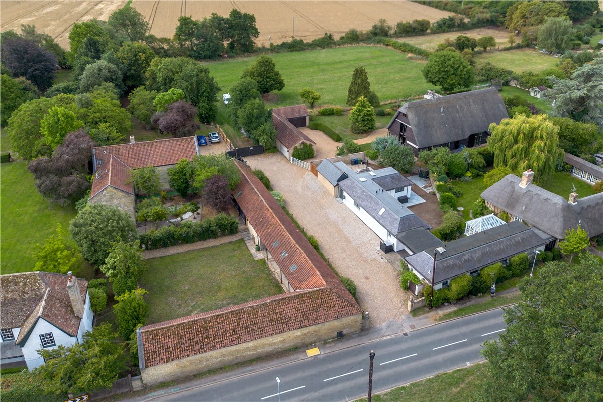 5 bedroom detached house for sale 0