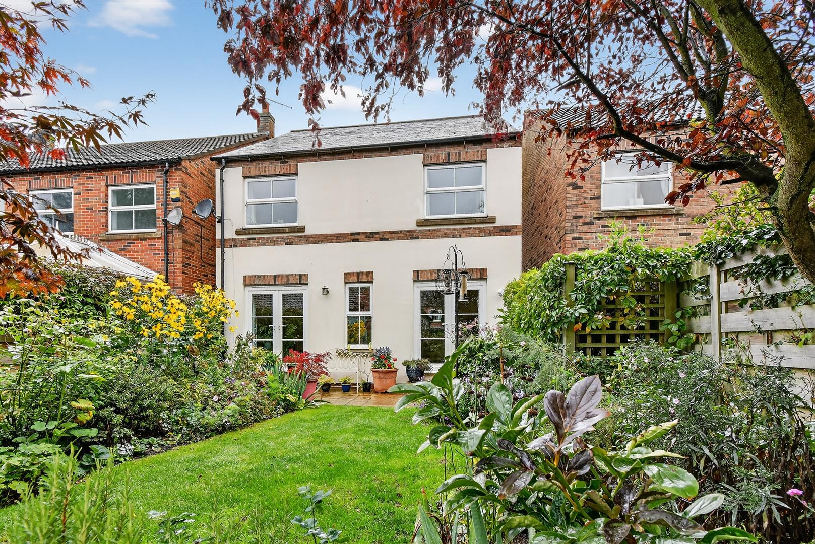 Winning Post House, 2 Sadlers Court, York photo 4