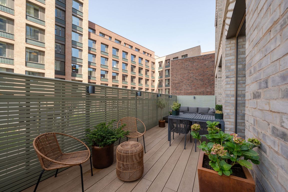 2 bedroom flat for sale 0