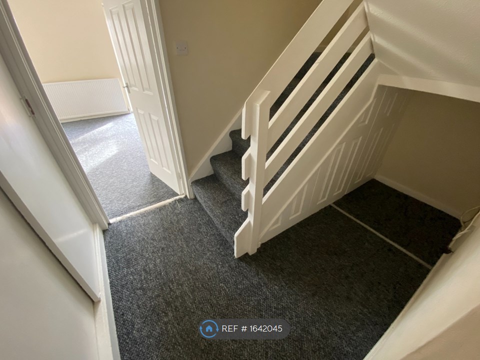 Photos of St. Kilda Bank, Broomlands, Irvine KA11 64077879