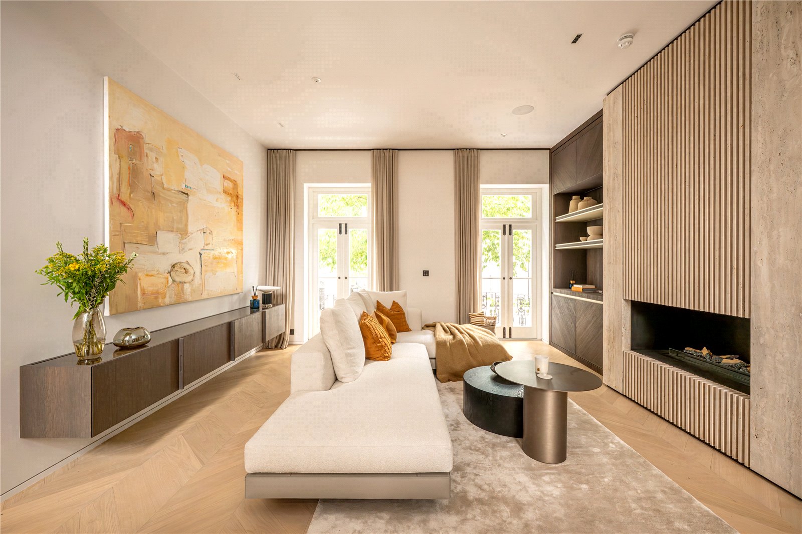8, Berkeley Gardens, London photo 4