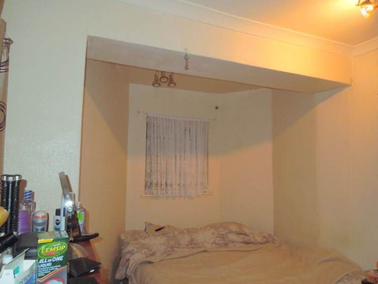 Lyon Park Avenue, Wembley photo 5