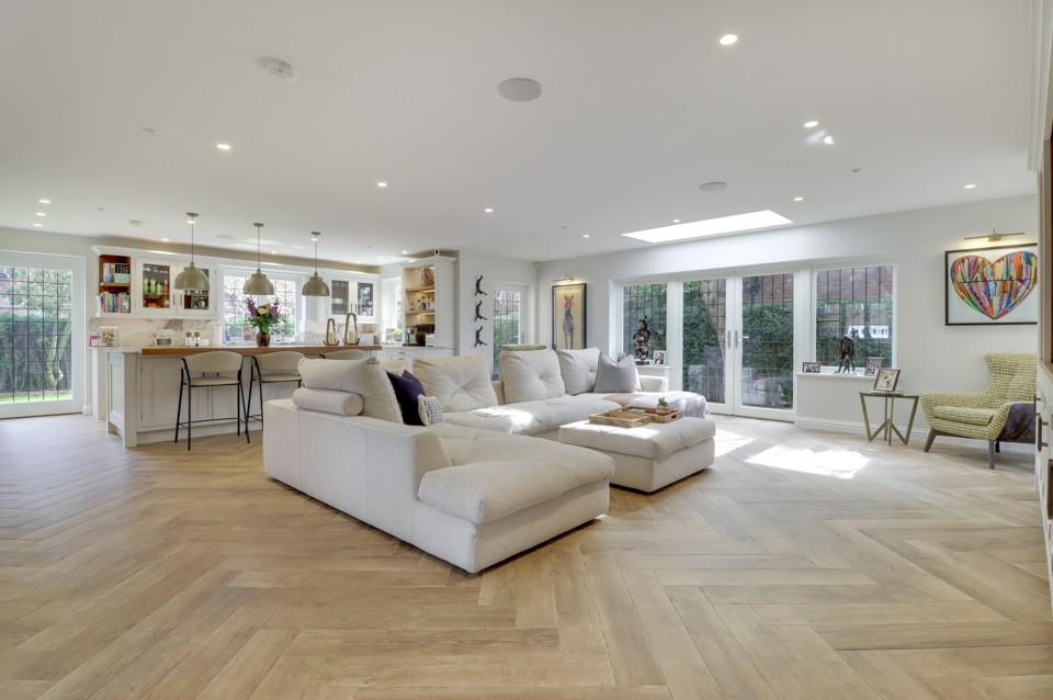 6 bedroom semi-detached house for sale 0