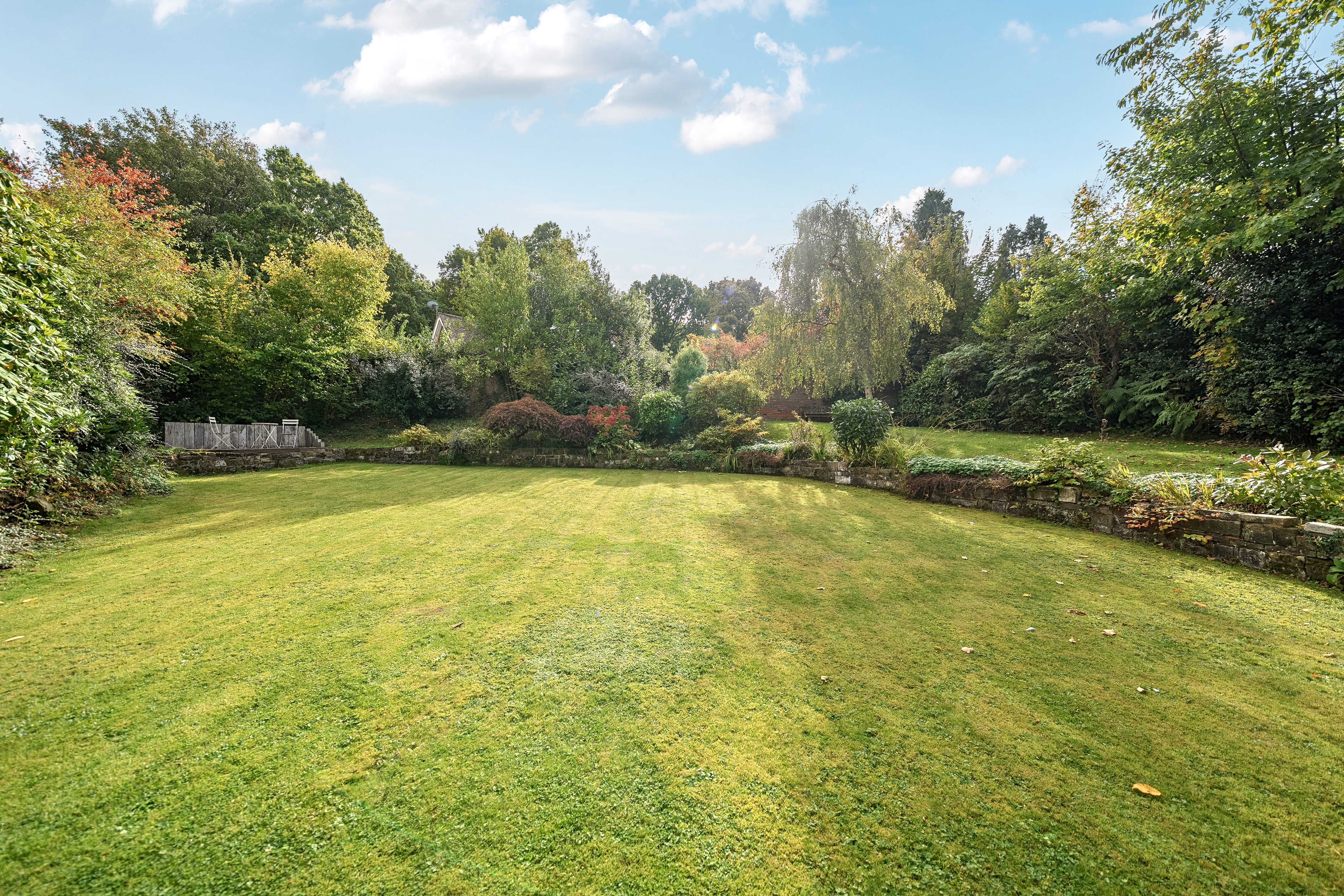 6 bedroom detached house for sale 0