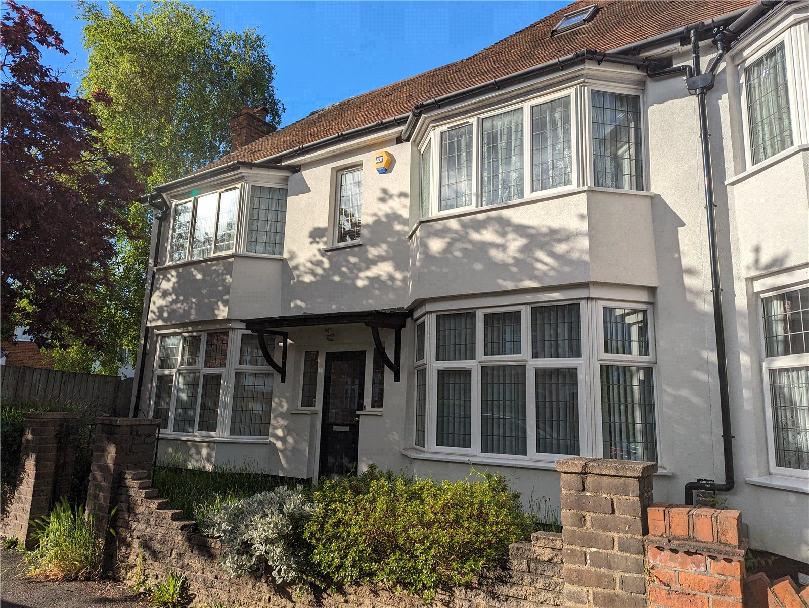 42, Alexandra Avenue, Bedfordshire photo 2