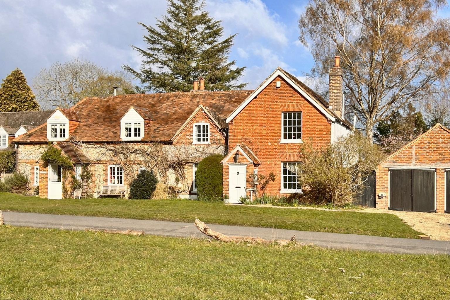 3 bedroom flat for sale in London