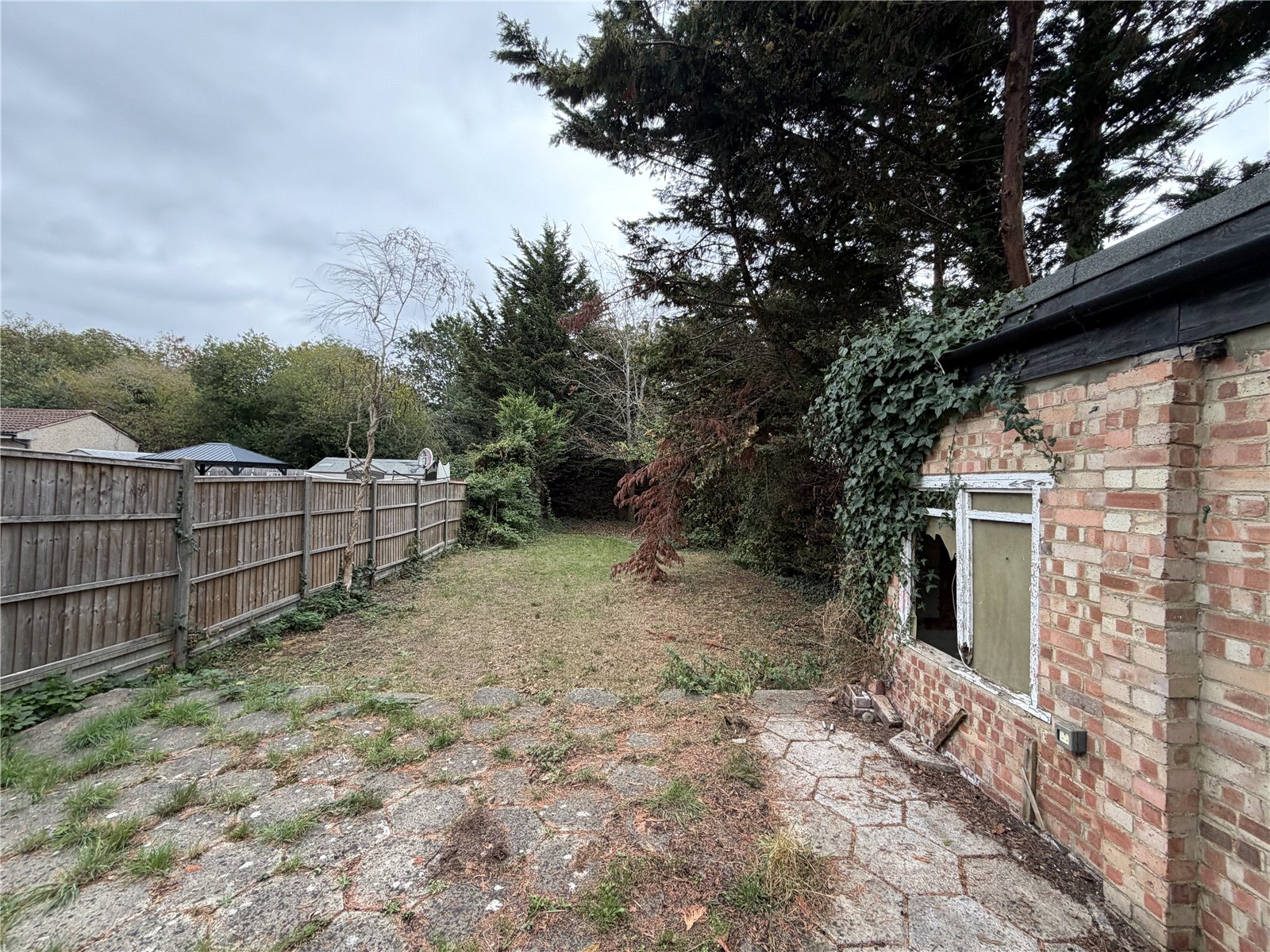 6, Cottesbrooke Close, Slough photo 5