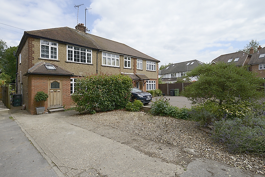 Free property report 4 Batchwood Drive, St Albans, AL3 5SB Chimnie