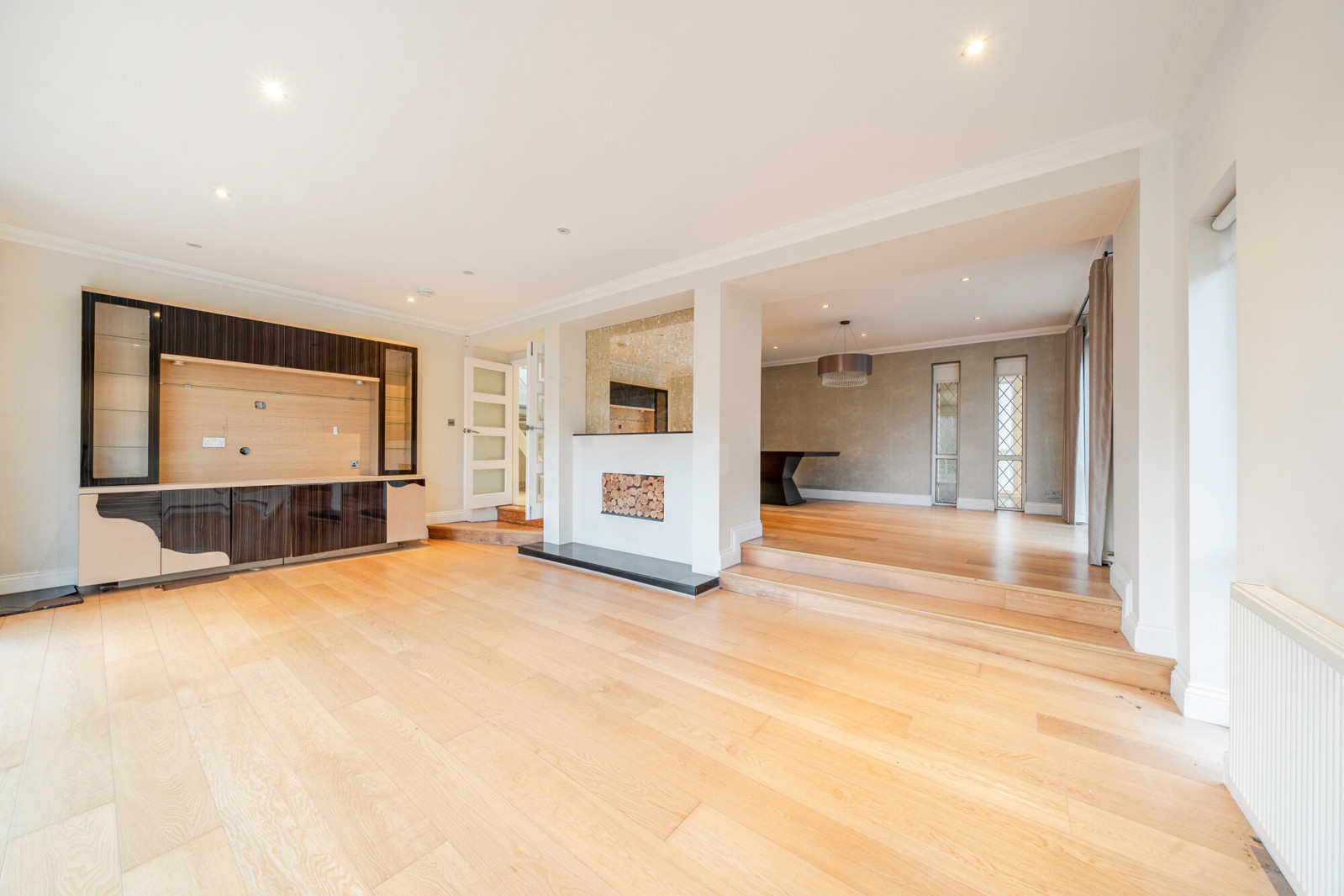 5 bedroom detached house for sale 0