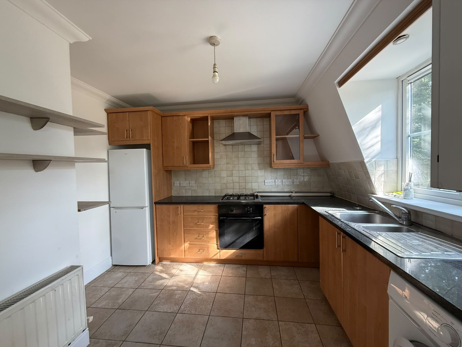 Flat 5  Fontaine Court,, 45 High Street, London photo 4