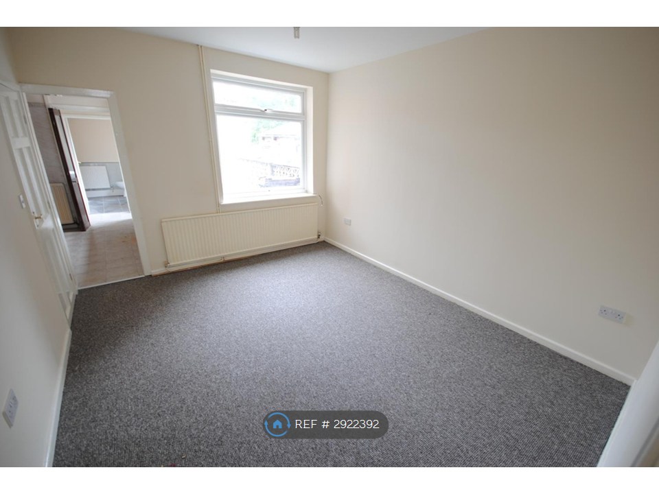 Flat, Grove Lane Standish, Wigan photo 4