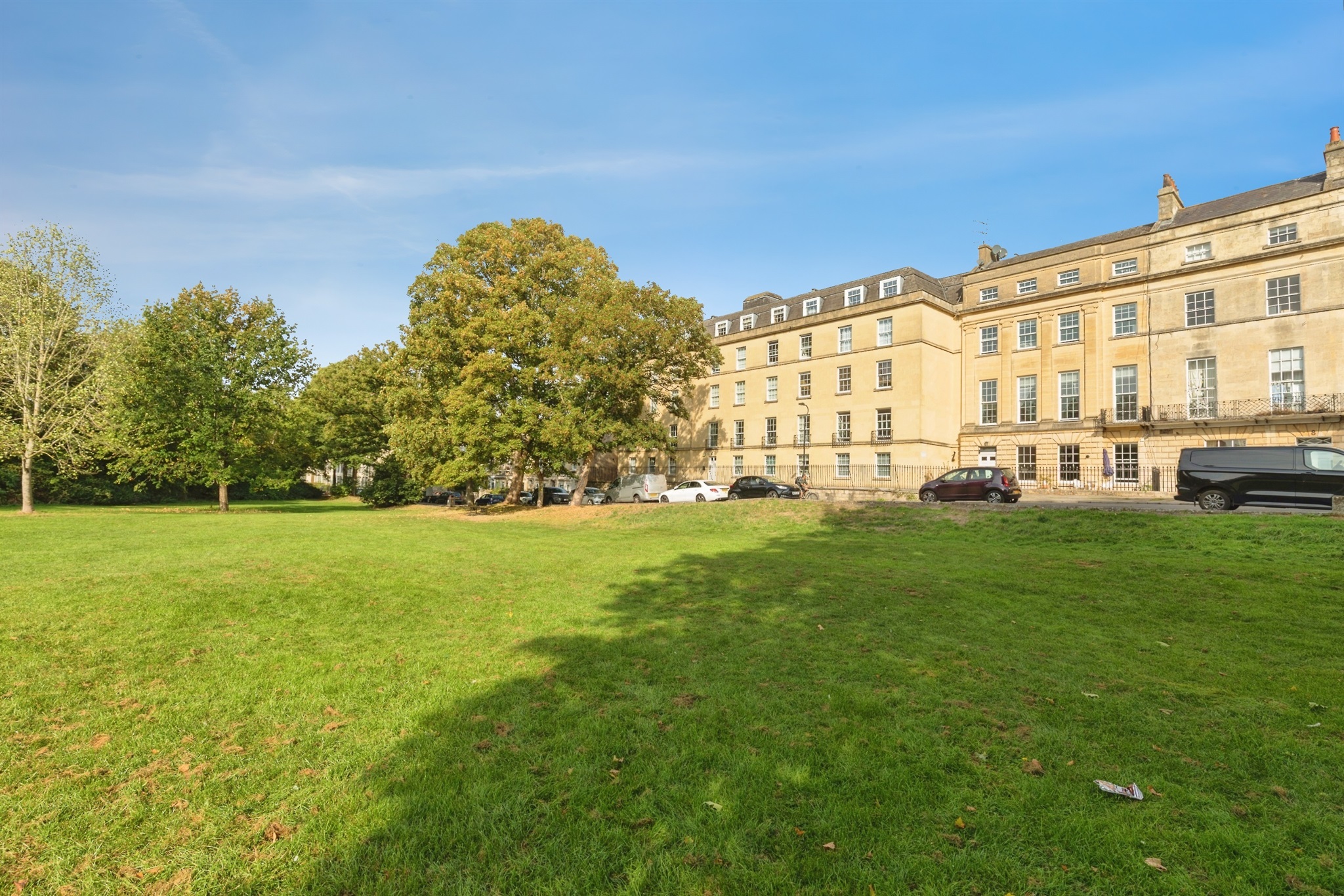 2 bed flat for sale