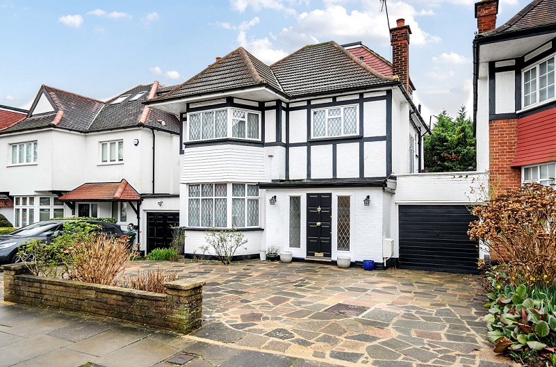 2 bedroom maisonette for sale