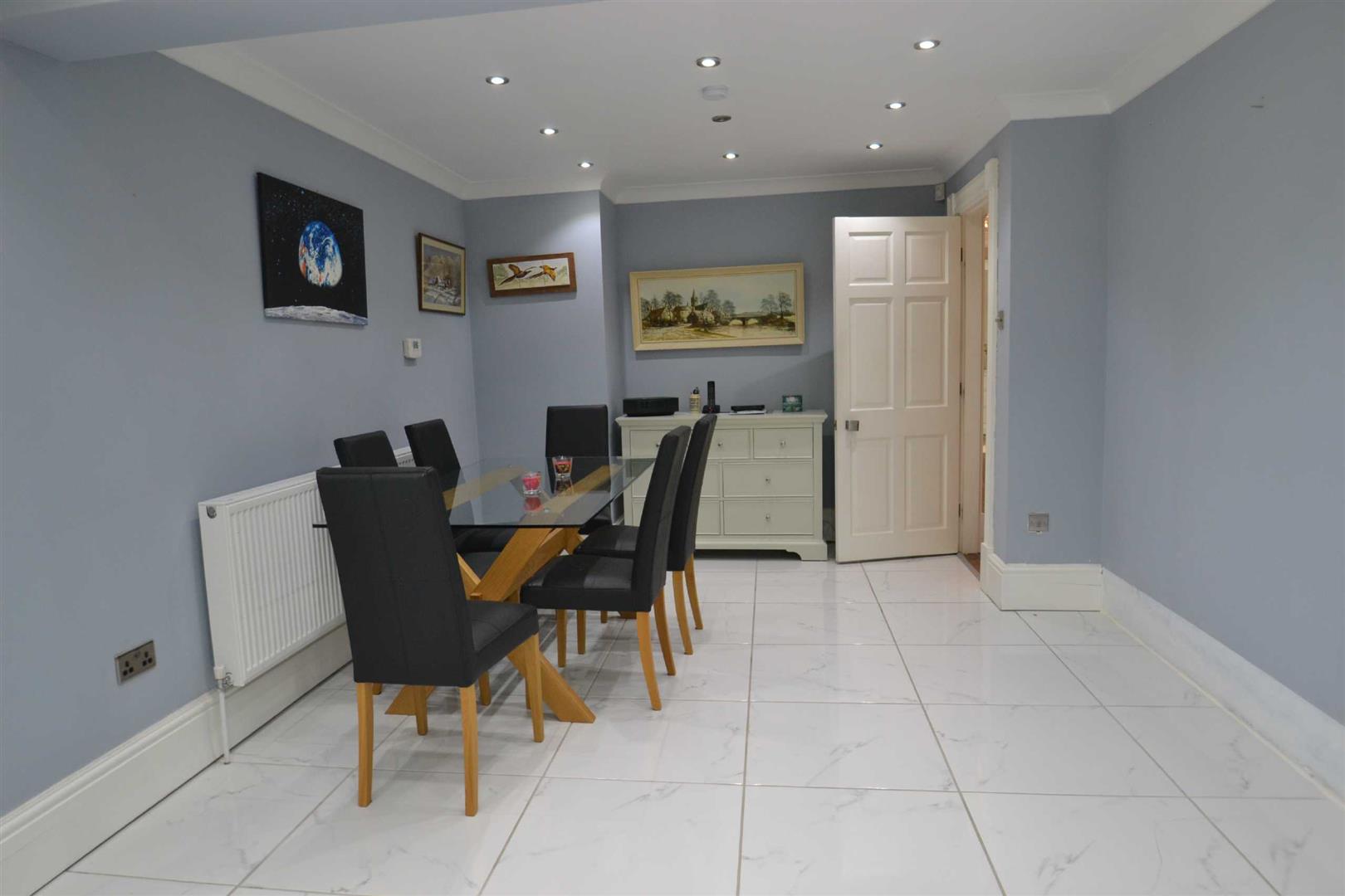 Photos of Glyn Garth Mews, Glyn Garth, Menai Bridge LL59 62348994