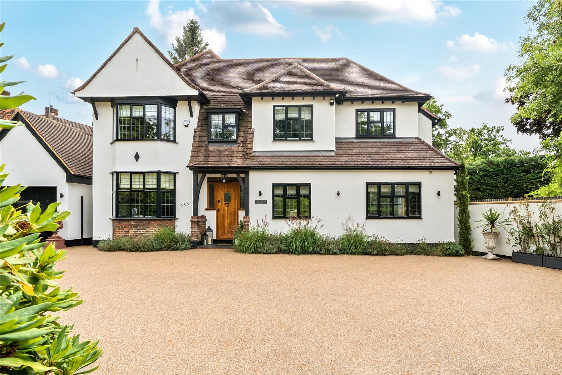 4 bedroom detached house for sale 0