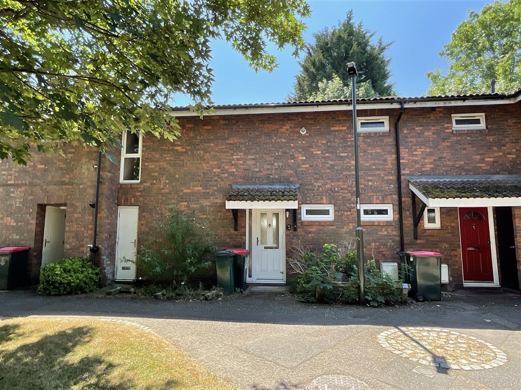 3 bed terraced house for sale