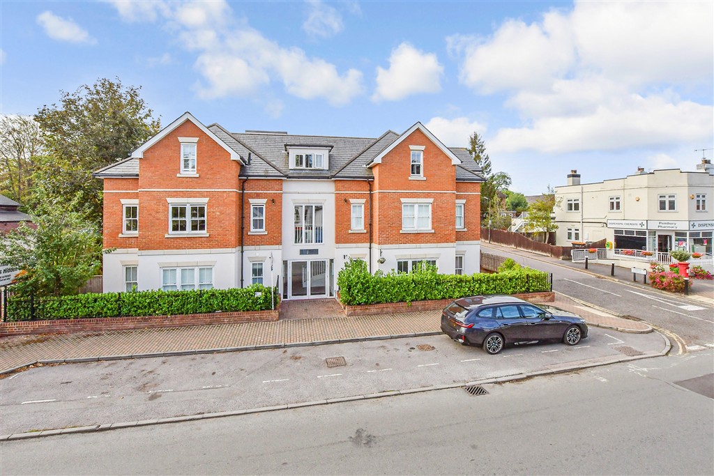 High Street Pembury, Tunbridge Wells photo 3