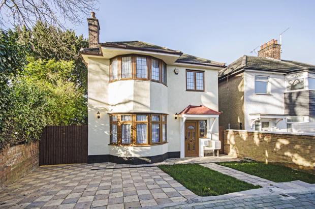 20, Hillcourt Avenue, London photo 3