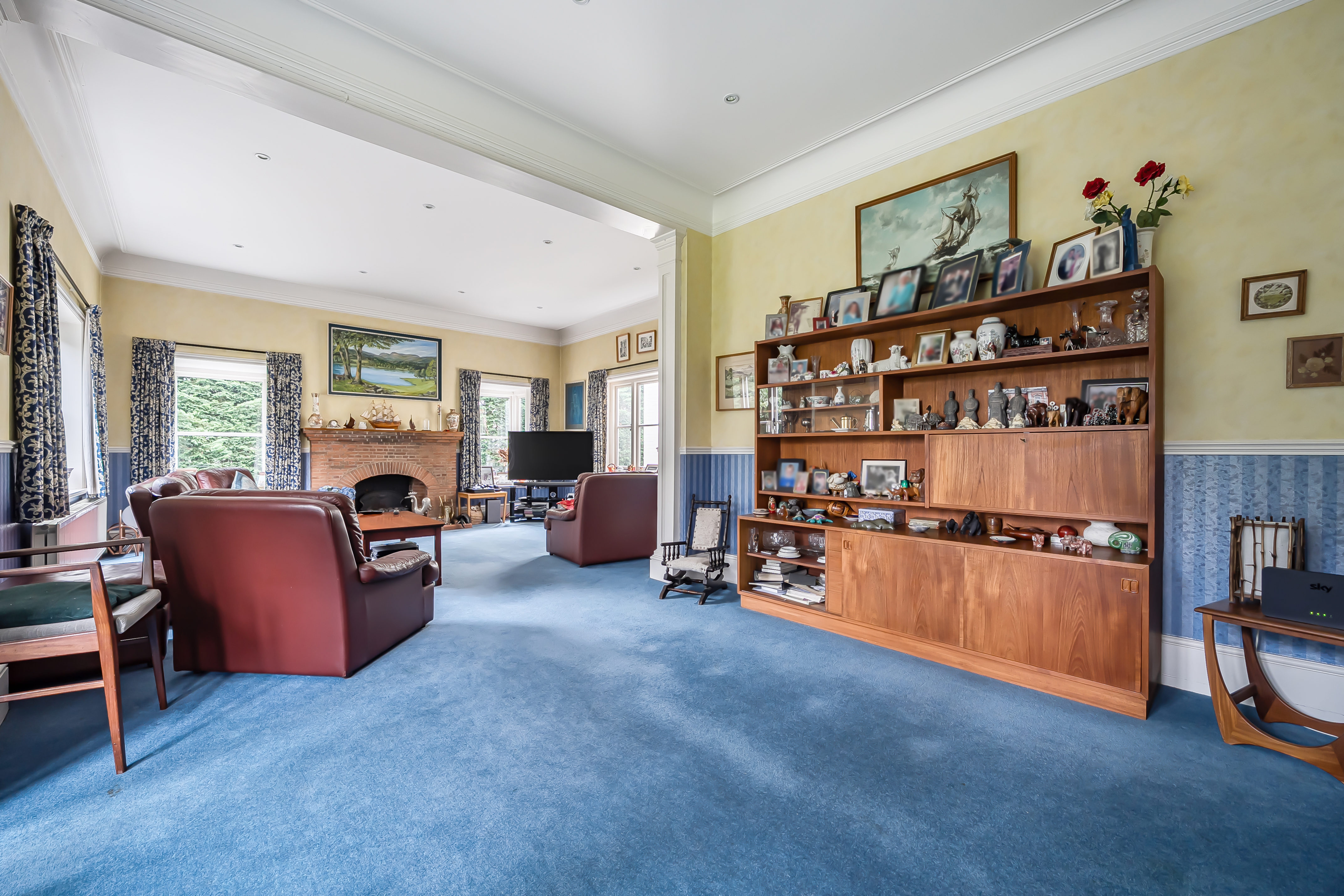 8 bedroom detached house for sale 0