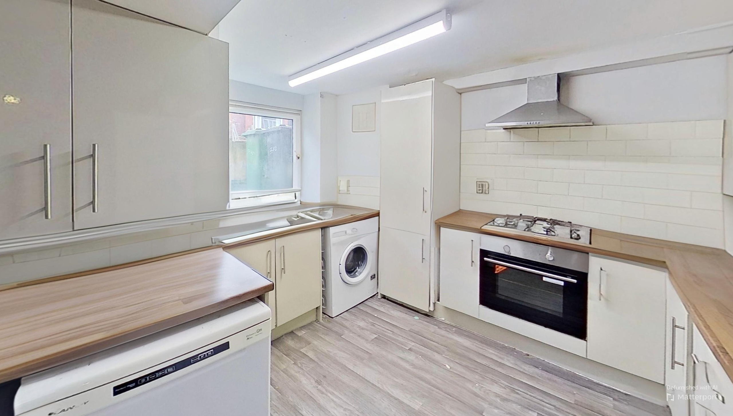 5-bed house on 54 Manor Drive, Leeds, £3,142/mo