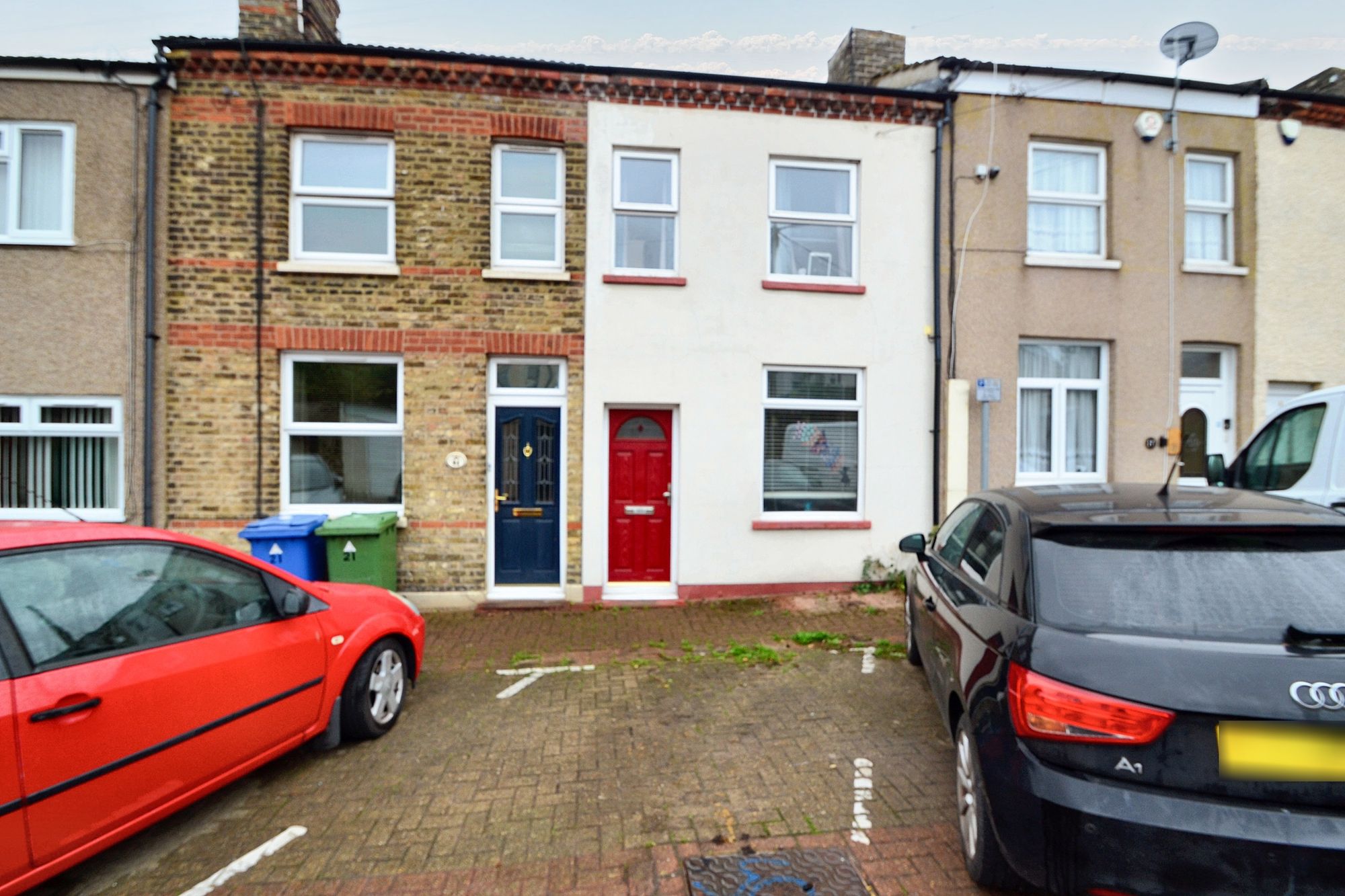 19 Gibson Street, Sittingbourne photo 3