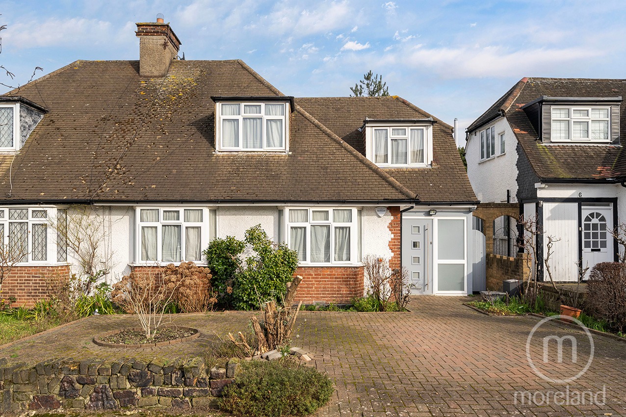 5 bedroom semi-detached house for sale