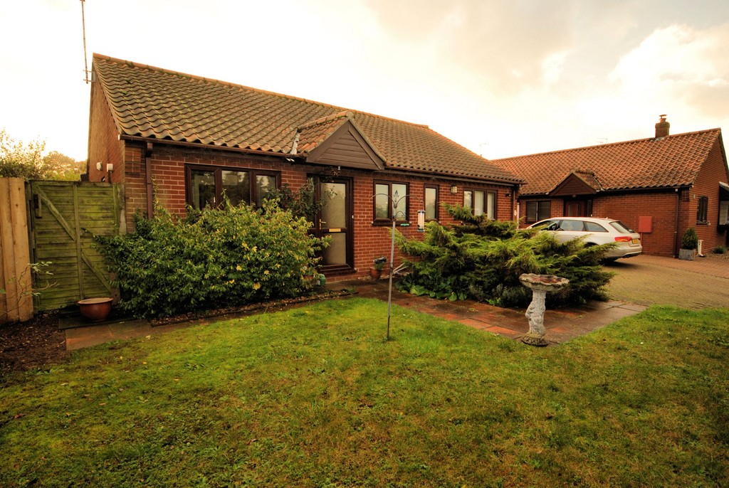 Free property report 74 Eastgate Street, North Elmham, NR20 5HF Chimnie