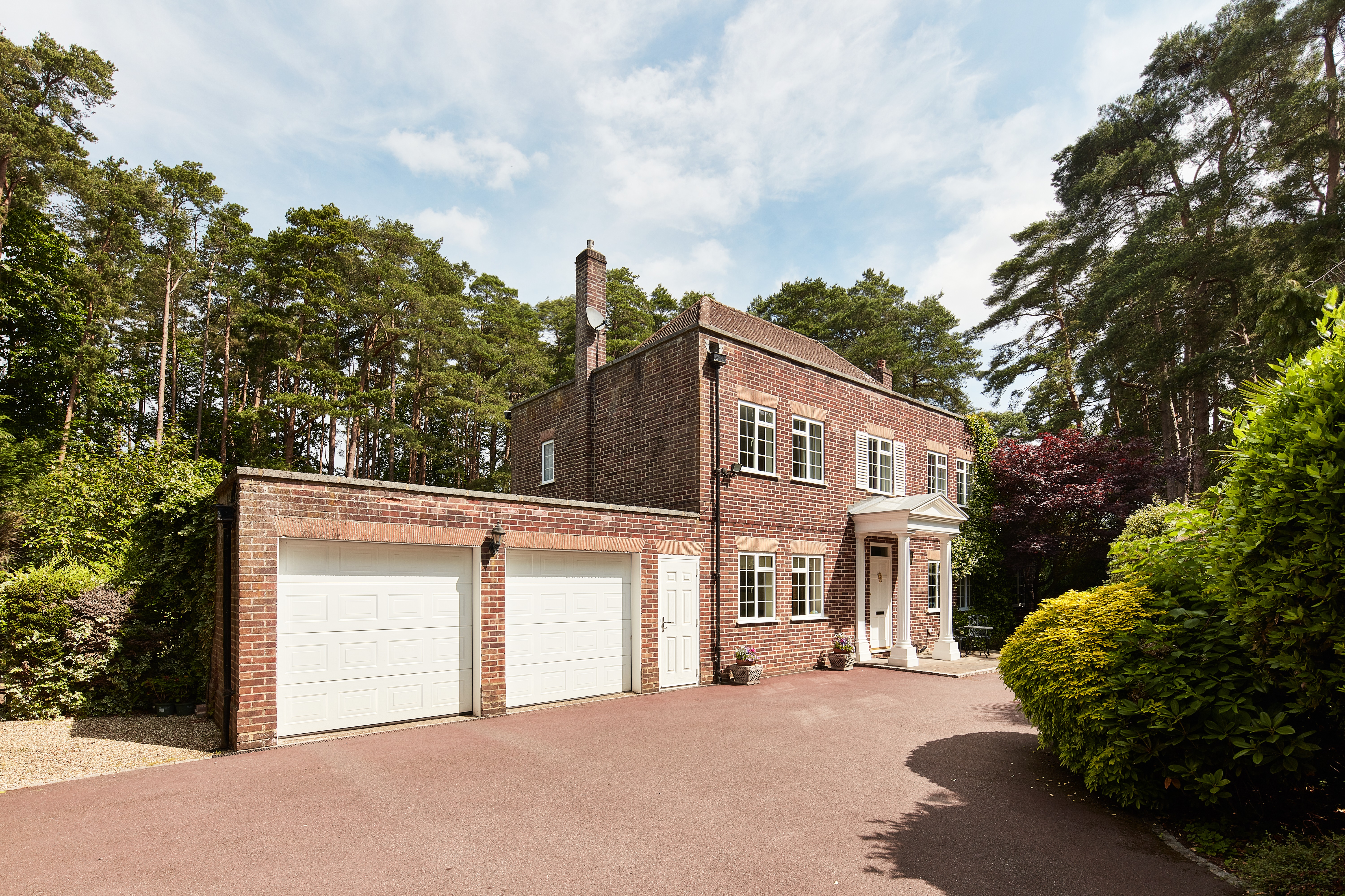 6 bedroom semi-detached house for sale in London