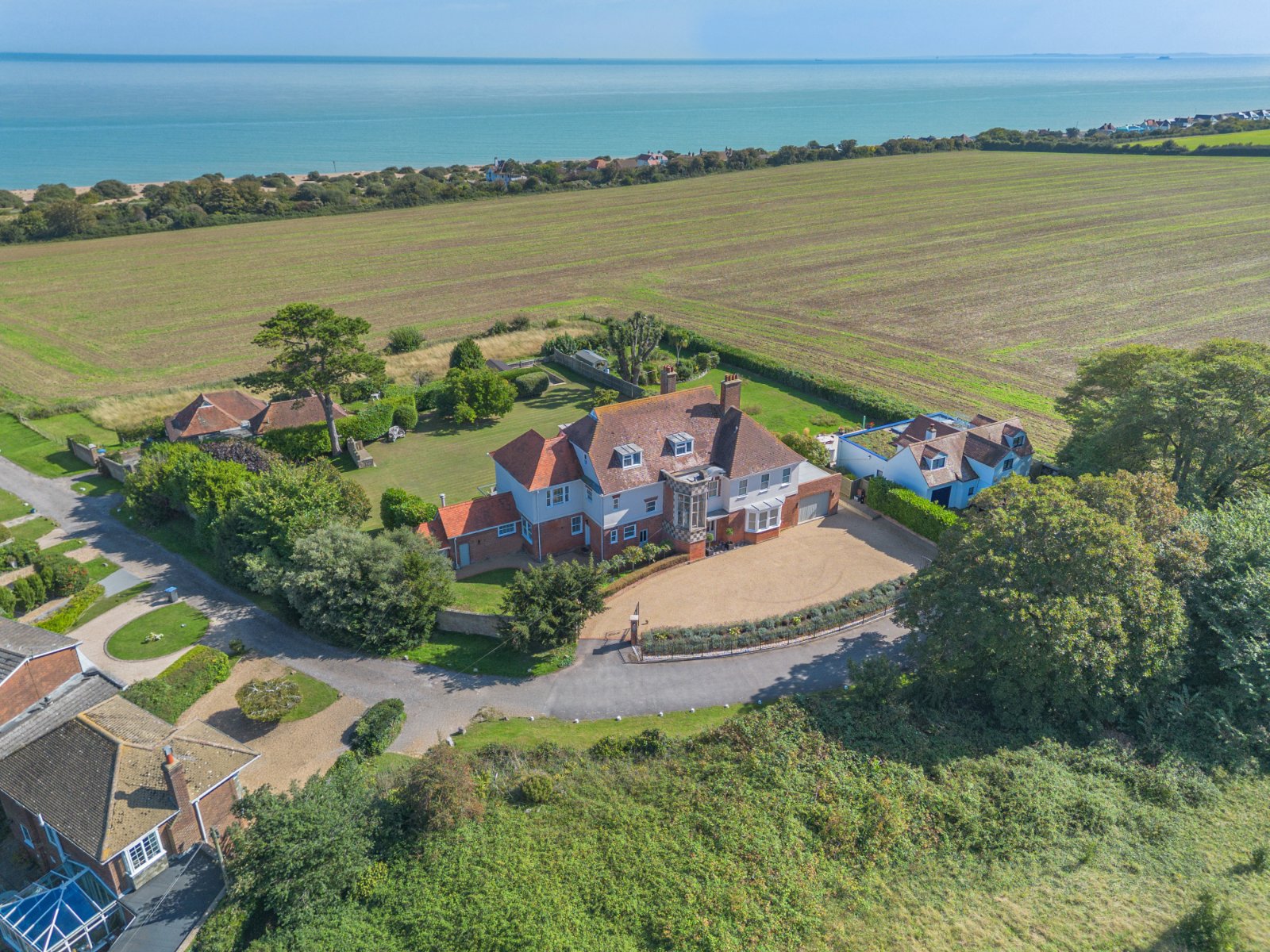 7 bedroom detached house for sale 0