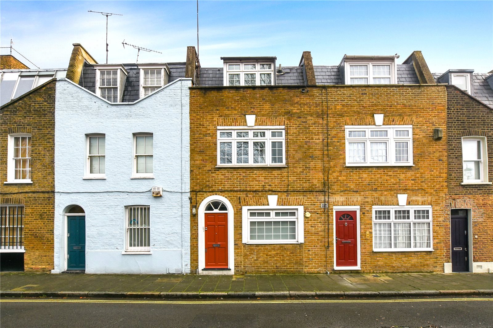 3 bedroom terraced house for sale 0