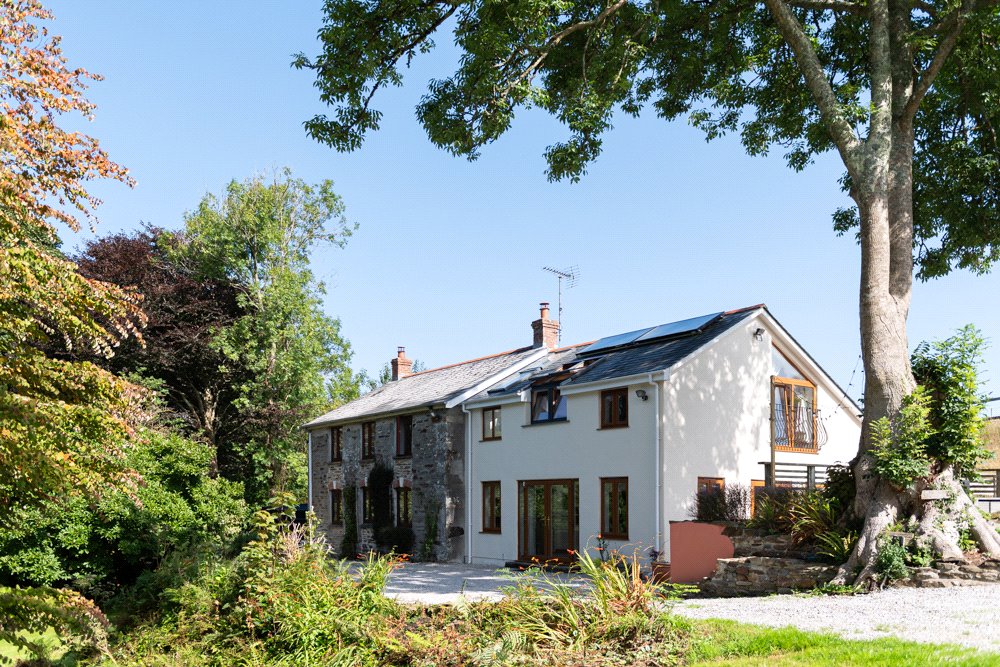 4 bedroom detached house for sale 0