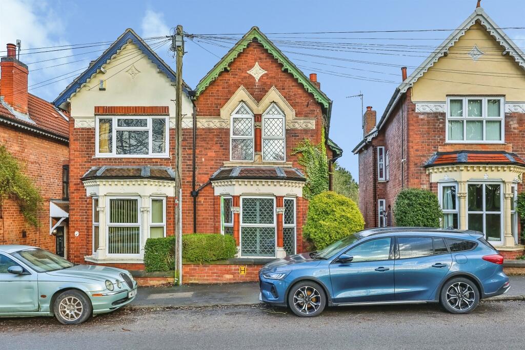 25, Ilkeston photo 2