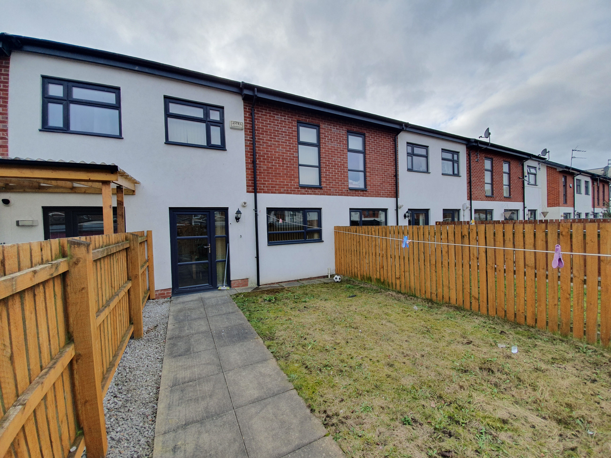 23, Bilsborrow Road, Manchester photo 4