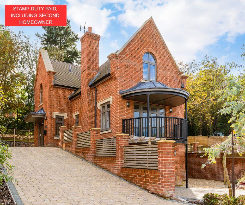 4 bedroom detached house for sale 0