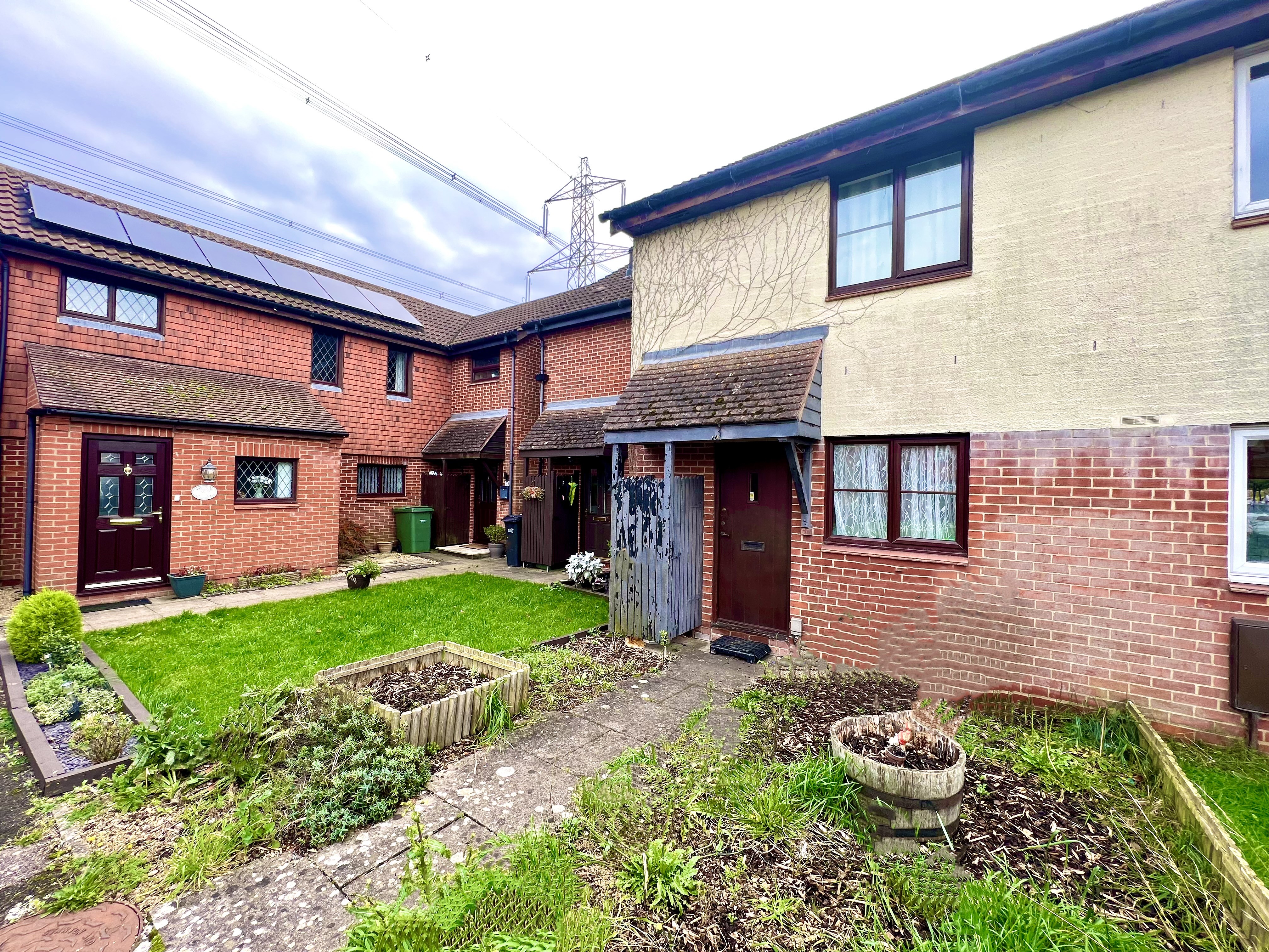 33, Lincoln Gardens, Didcot photo 3