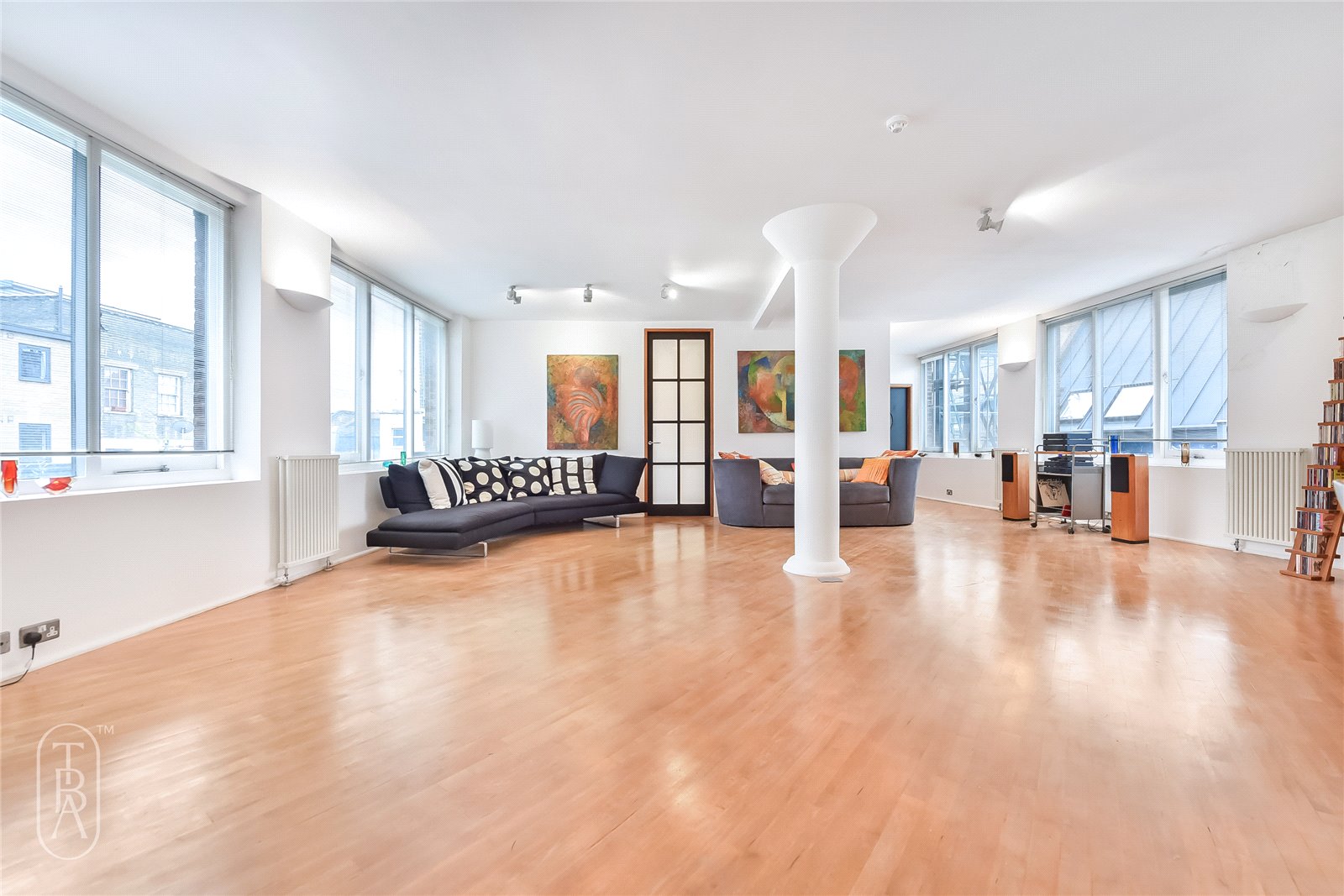2 bedroom flat for sale 0