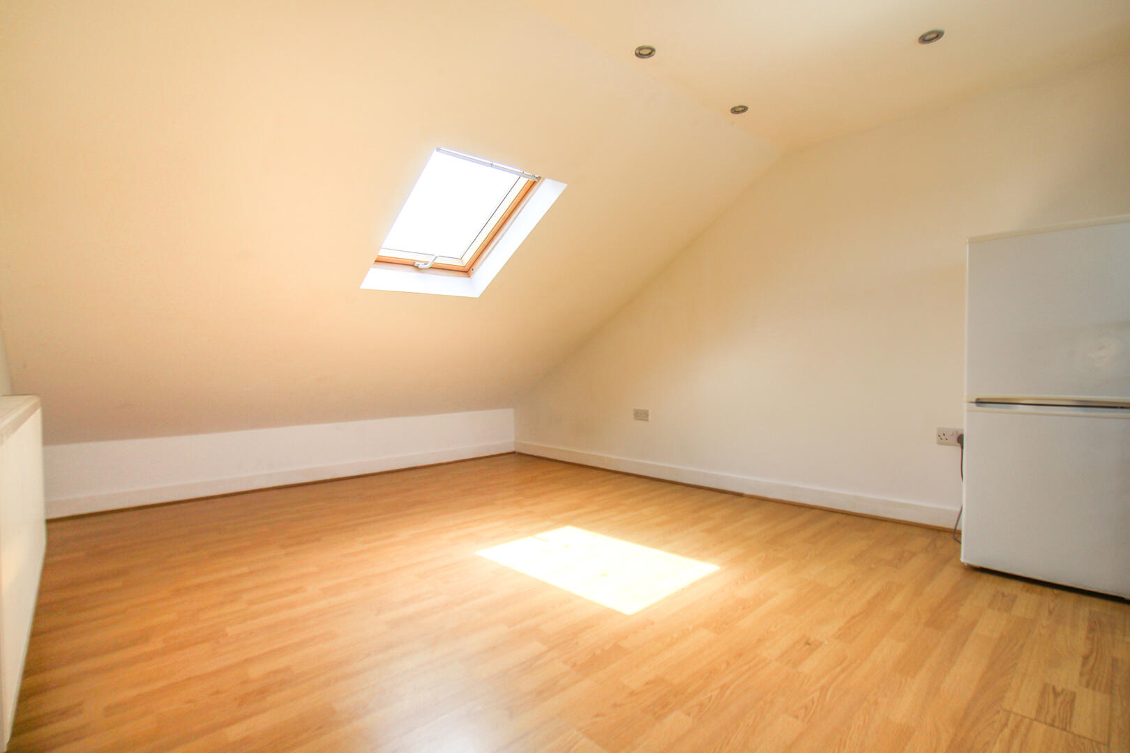 55B, High Street, Hornchurch photo 4