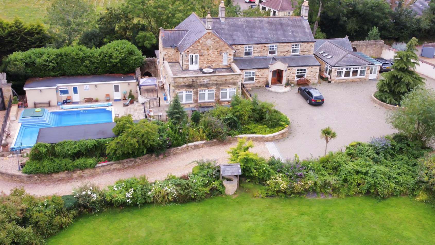 7 bedroom detached house for sale 0