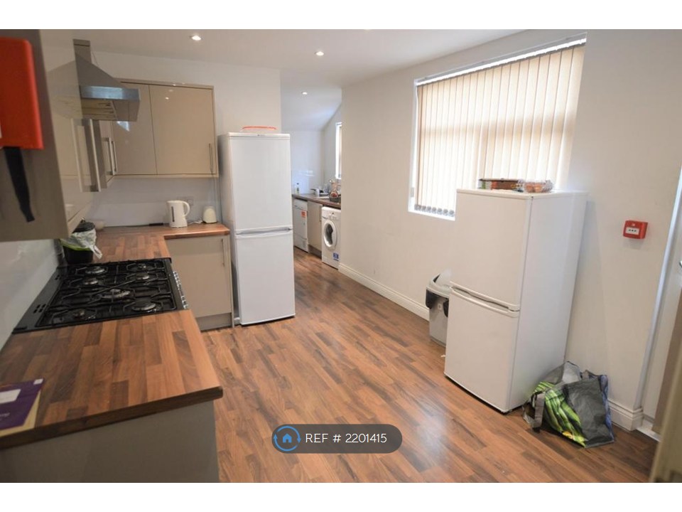 B, Bolton Road Farnworth Bolton, Bolton photo 4
