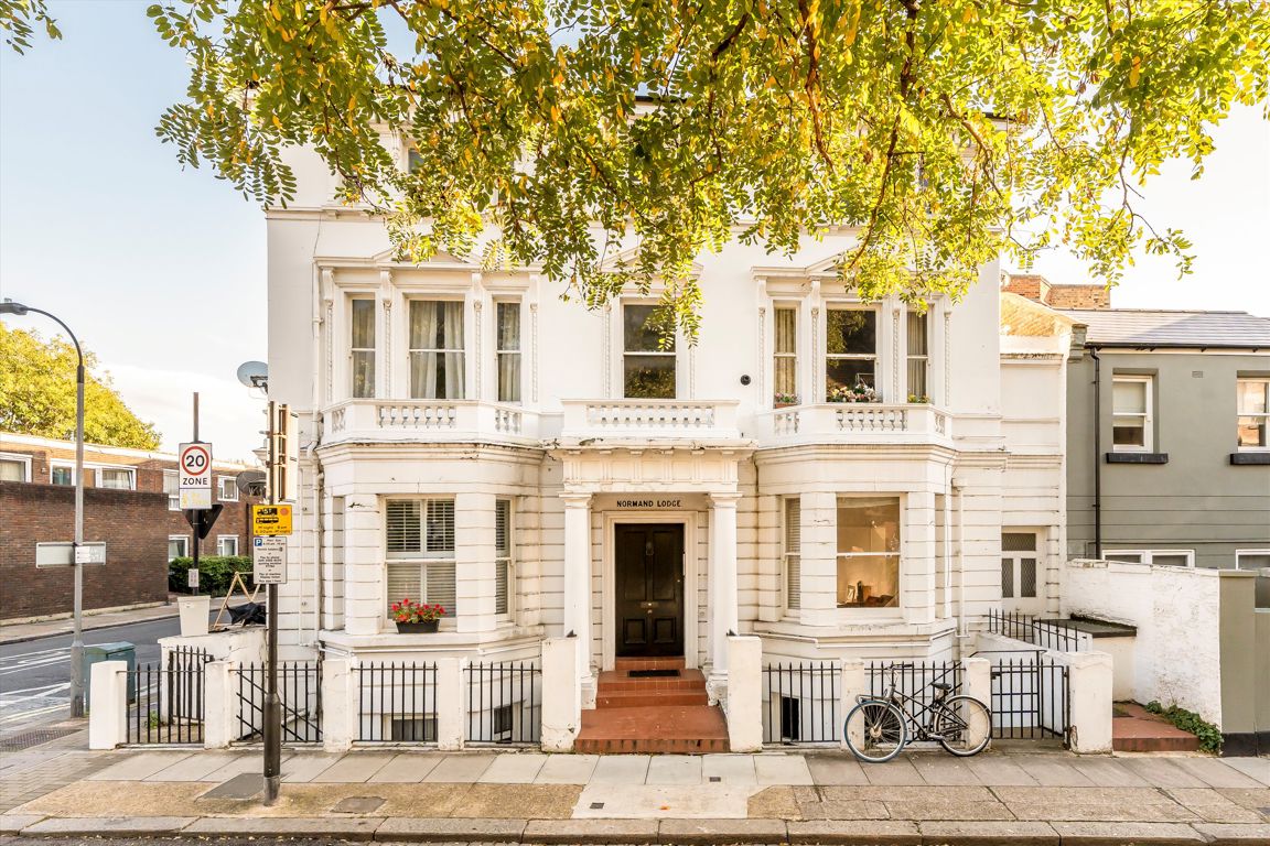 Greyhound Road, London photo 4