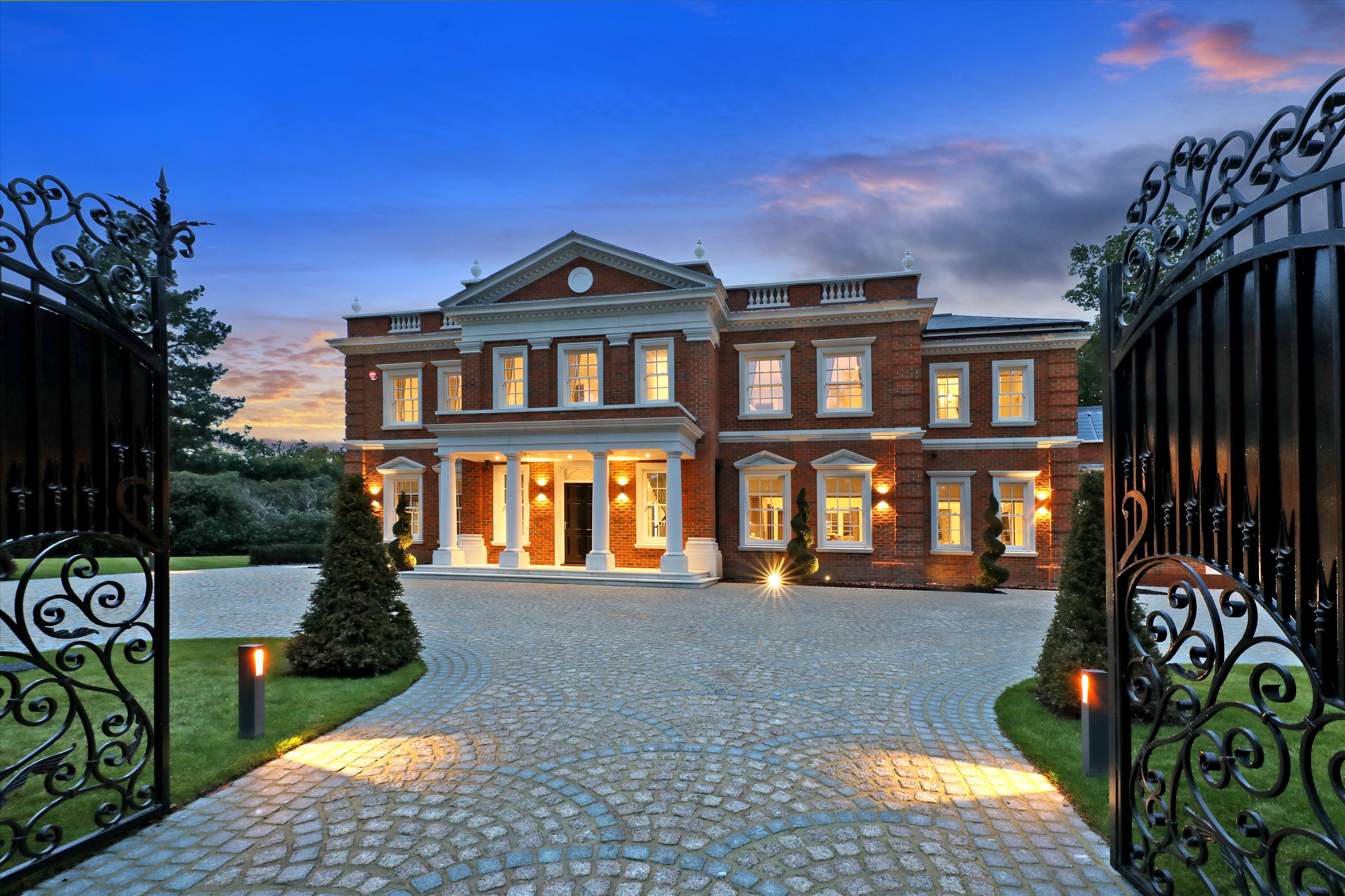 7 bedroom detached new house for sale 0