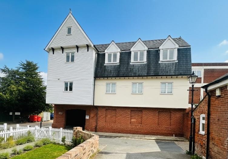 1-bed flat on Flat 2 Doubleday House, Buttercross Lane, Epping, £274,995
