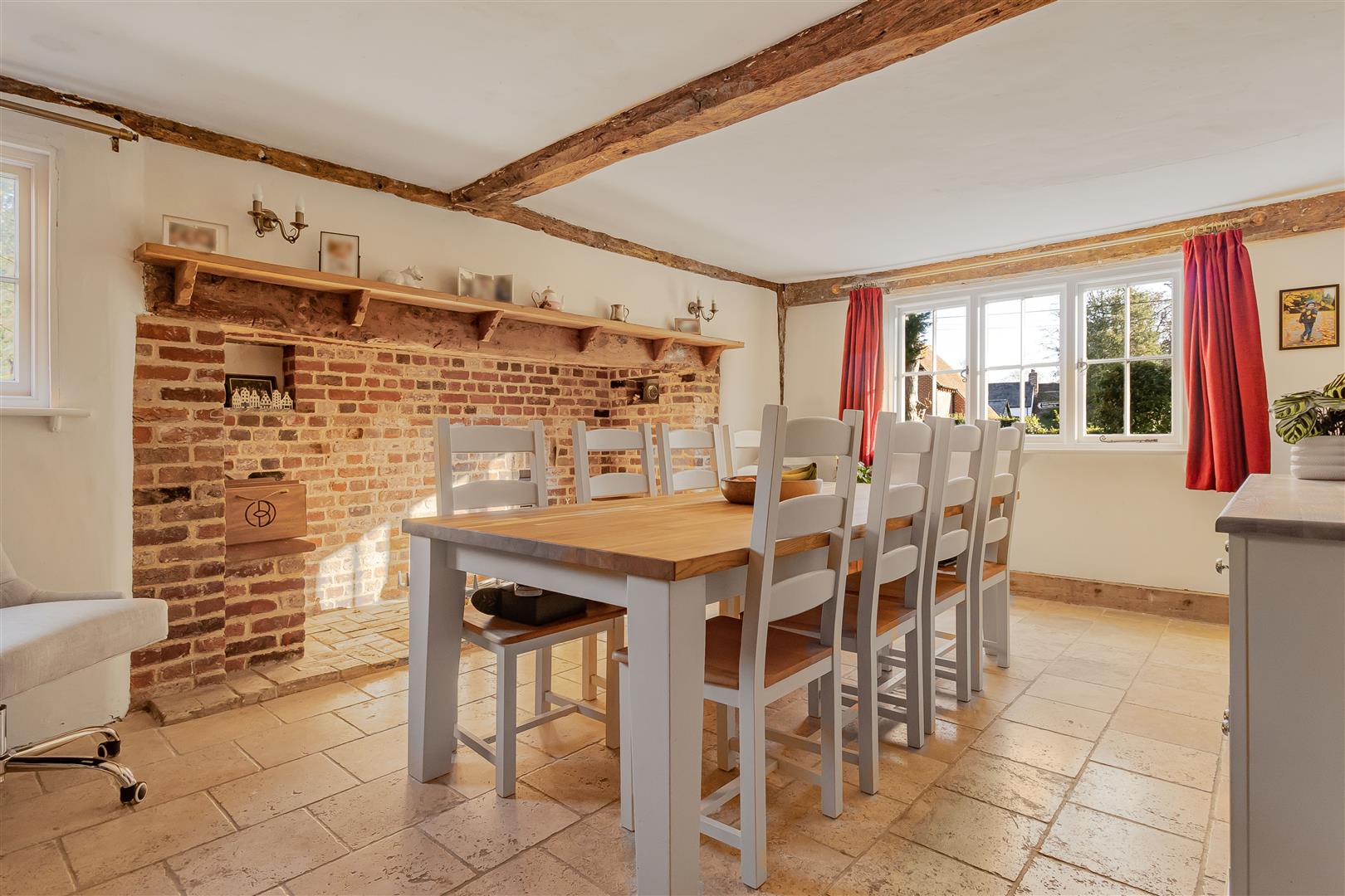 4 bedroom detached house for sale 0