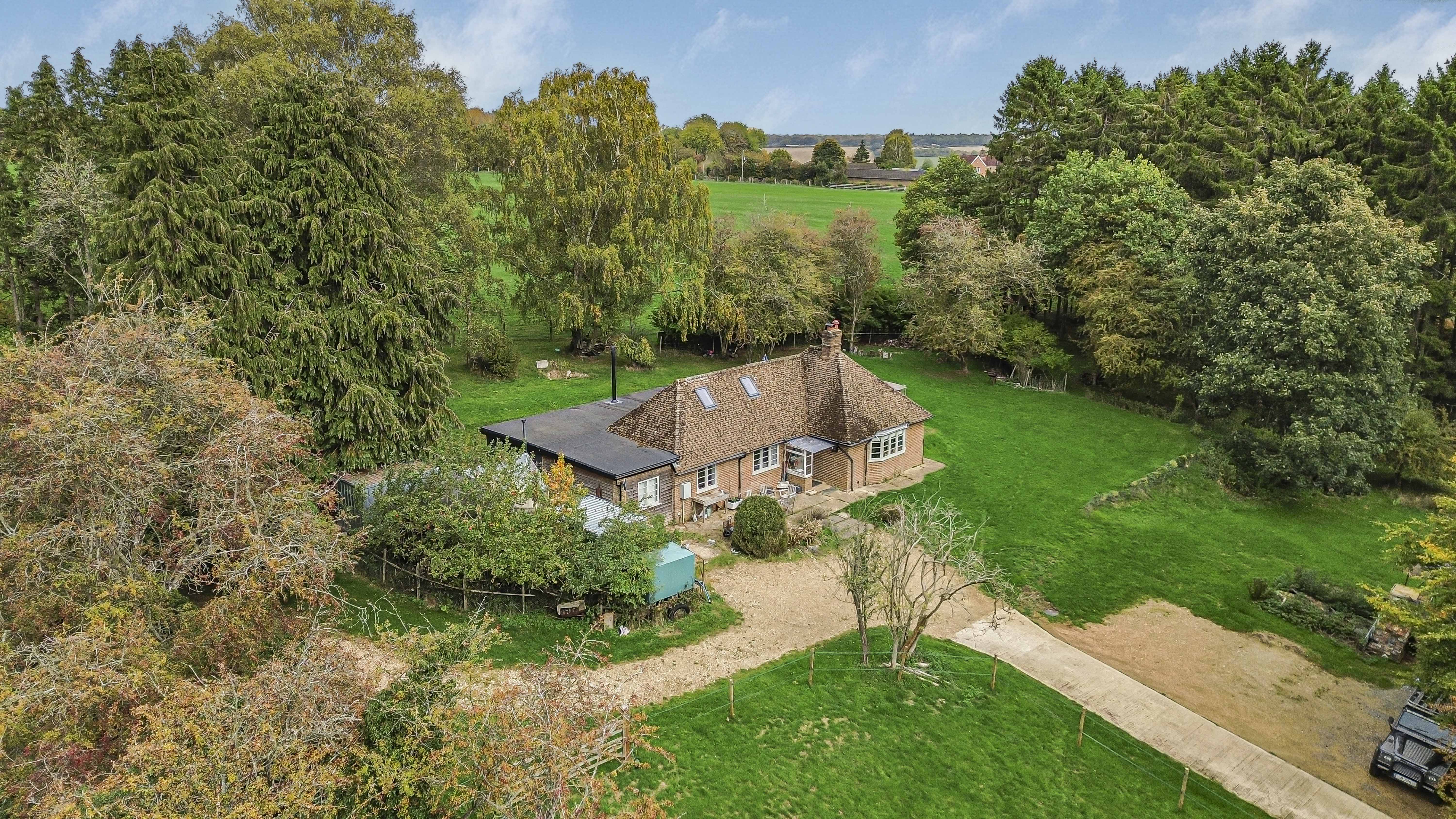 3 bedroom detached bungalow for sale 0