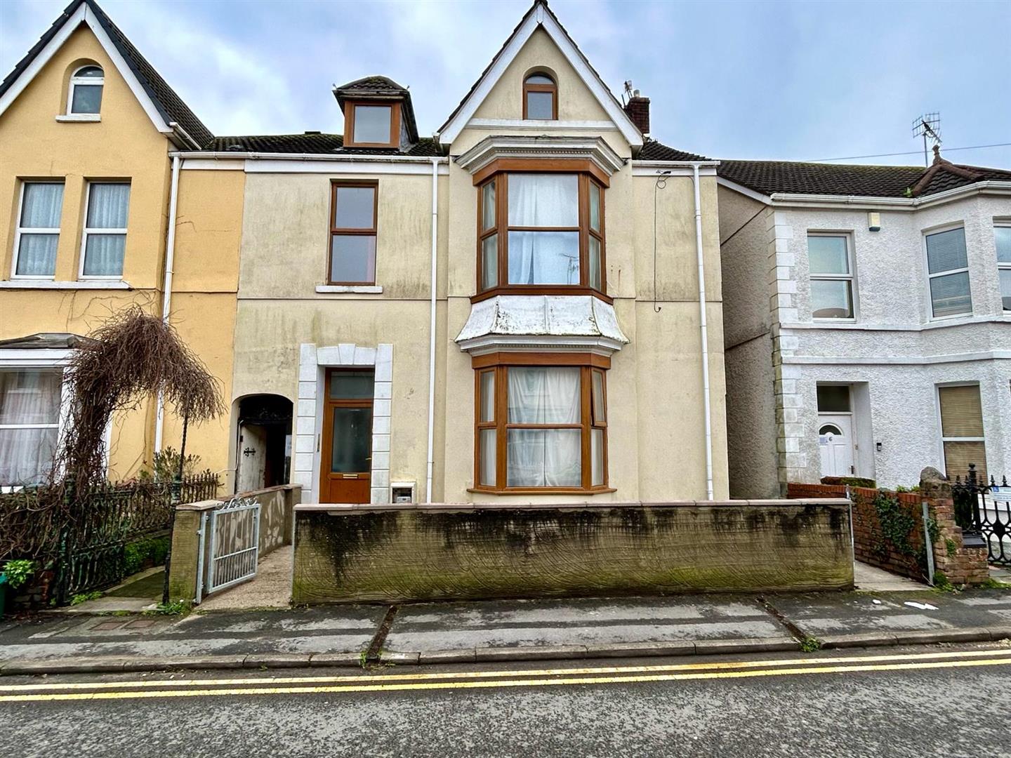 Photos of Coldstream Street, Llanelli SA15 66681983 PrimeLocation