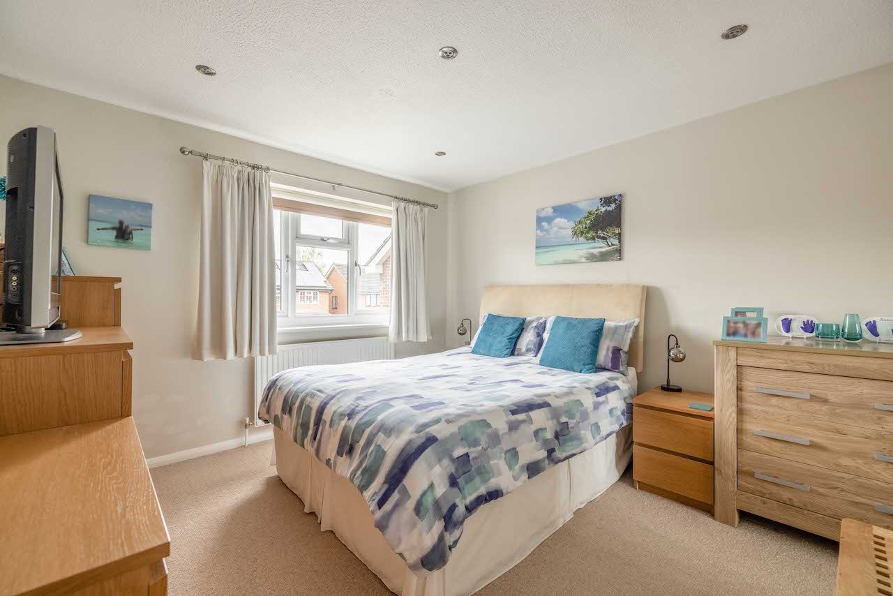 Photos of Lowbrook Drive, Maidenhead SL6 66886310 PrimeLocation